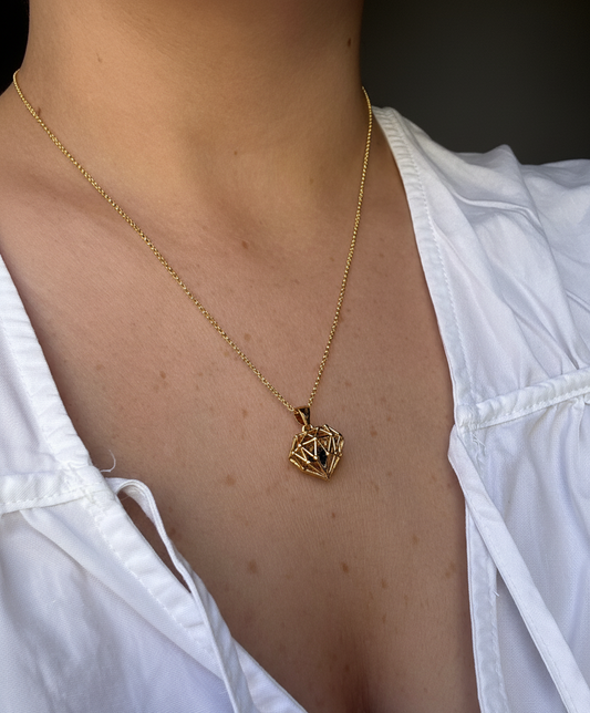 Colgante diamante eterno plata de ley bañada en oro 18k, joya elegante, joya para regalar, con mucho significado.